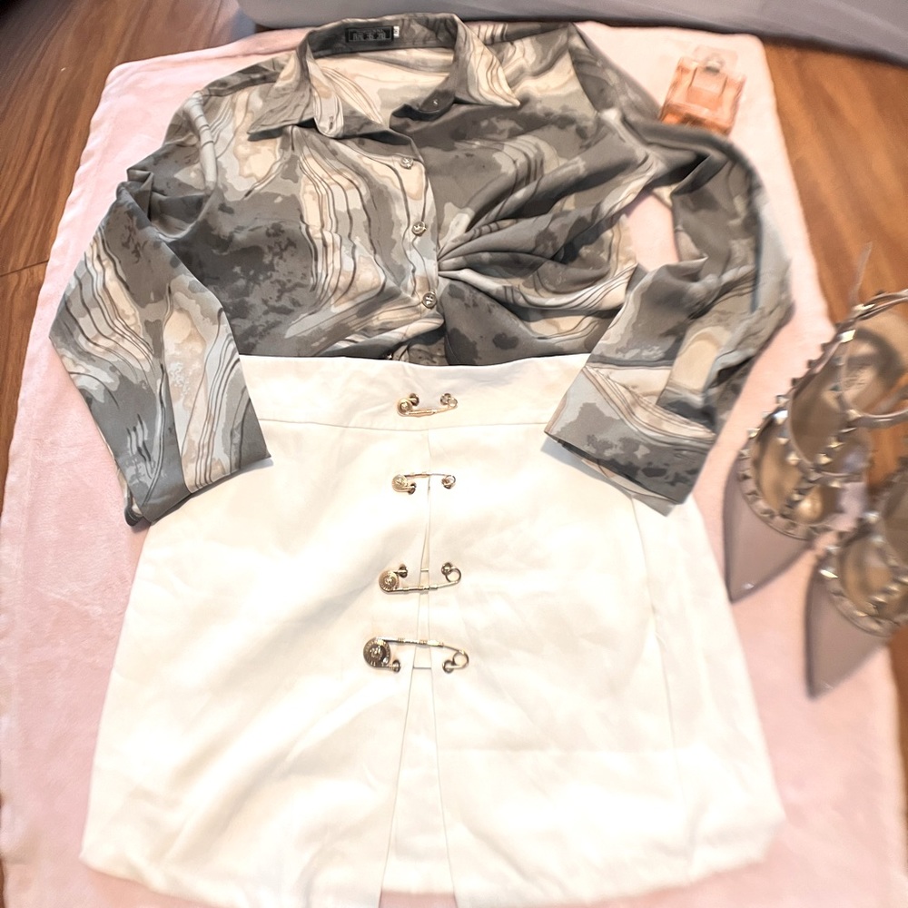Mini skirt fix s or M ! Shirt size m